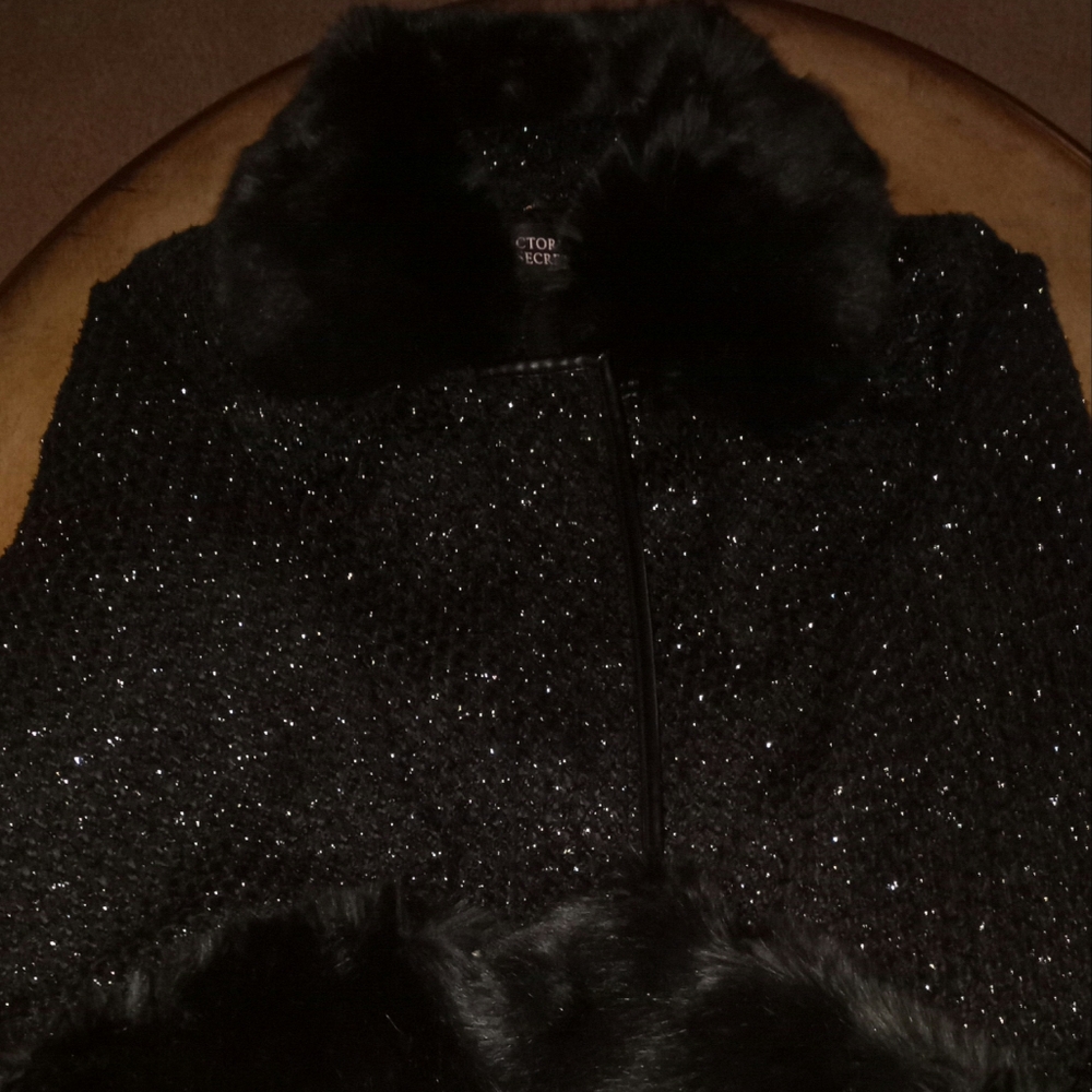 Stunning Black Victoria Secret Coat - Picture 7 of 7